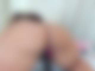 Alana La Latina 🍑's Live Sex Cam Show