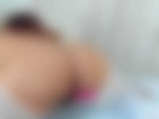 Live cam show with Alana La Latina 🍑 - Brown Hair Teen (18+) on CamwithHer
