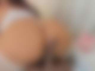 Alana La Latina 🍑's Live Sex Cam Show