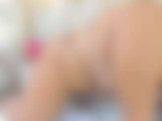 Live cam show with Alana La Latina - Fetish Curvy on Camsoda