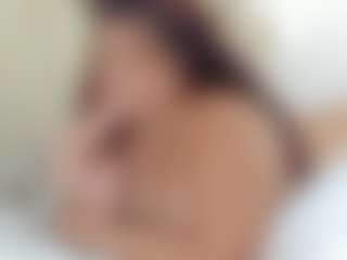 Live cam show with Alana La Latina - BBW Middle Aged on WildCum