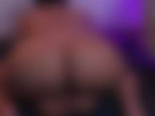 Angiled03 MILF webcam performer live streaming