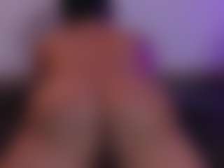 Angiled03 MILF webcam performer live streaming