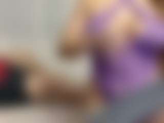 Live cam show with ItsKimhere - Brown Hair on googirlz