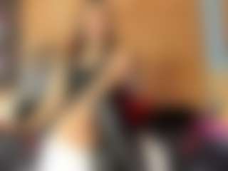 Live cam show with victoria-willde - Flashing on Mixed Magazine Live