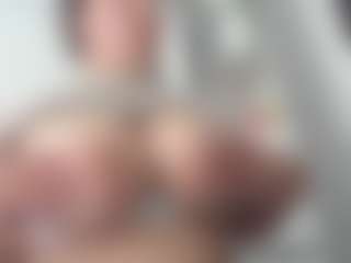 xmilee's Live Sex Cam Show