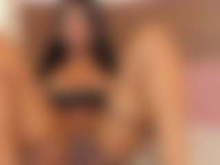 Live cam show with kiara princess - Shaved Pussy Brown Hair on SinfulBabes