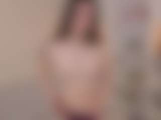 Live cam show with GiselleVillacrusis - Brown Hair on TottyGirls