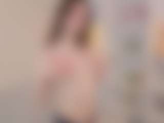 Live cam show with GiselleVillacrusis - Granny on Latina Girls