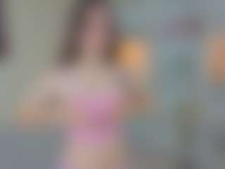 Live cam show with GiselleVillacrusis - Skinny on Camsoda Late Night