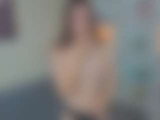 Live cam show with GiselleVillacrusis - Granny on StripNow