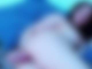MonaLux's Live Sex Cam Show