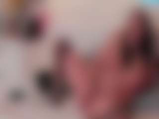 MonaLux's Live Sex Cam Show
