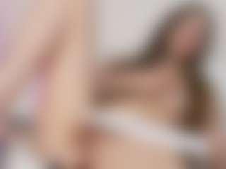 Live cam show with OhMyBelle - Fingerass on Hubzter Live