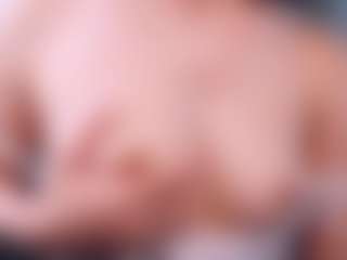 Live cam show with ShandaTeneyck - Small Tits on livesuperchat.net