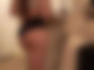 squrtladye666 MILF webcam performer live streaming
