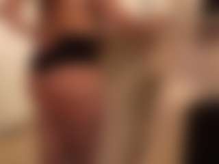 squrtladye666 MILF webcam performer live streaming