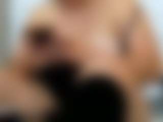 Live cam show with Brenda Rosse - Snowbunny on Uber Horny