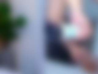 Live cam show with Brenda Rosse - Deepthroat on TeamSkeetLive