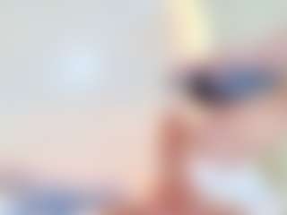 Live cam show with Brenda Rosse - Foot Fetish Brown Hair on Gym Cam Girls