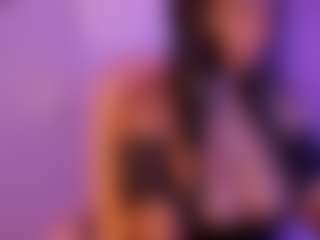 Cinnamoon's Live Sex Cam Show