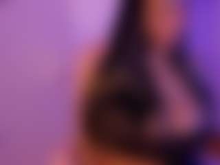 Cinnamoon's Live Sex Cam Show