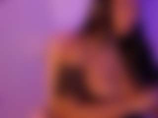 Cinnamoon's Live Sex Cam Show