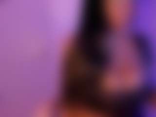 Cinnamoon's Live Sex Cam Show