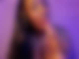 Live cam show with Cinnamoon - Ebony on Camsoda
