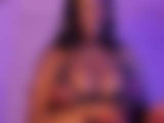Live cam show with Cinnamoon - Ebony on boobsie.com