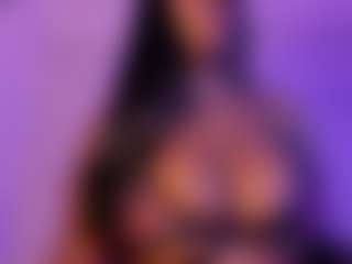 Live cam show with Cinnamoon - Brown Hair on TeamSkeetLive