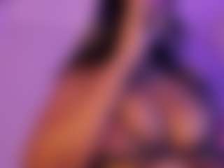 Live cam show with Cinnamoon - Joi on friskycurves.com