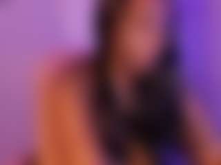 Live cam show with Cinnamoon - Curvy on Soda Cam