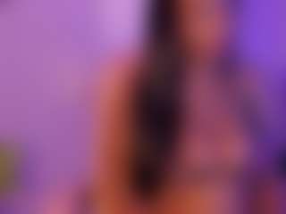 Cinnamoon's Live Sex Cam Show