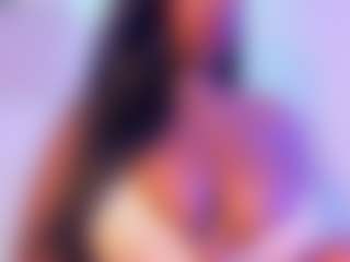 Cinnamoon's Live Sex Cam Show