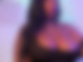 Cinnamoon's Live Sex Cam Show