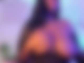 Cinnamoon's Live Sex Cam Show