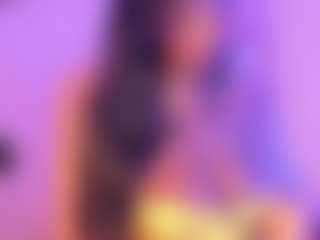 Cinnamoon's Live Sex Cam Show