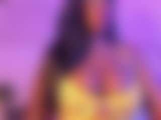 Live cam show with Cinnamoon - Brown Hair on livesuperchat.net