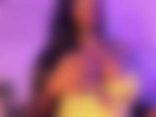 Cinnamoon's Live Sex Cam Show
