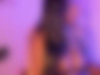 Cinnamoon's Live Sex Cam Show