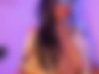 Live cam show with Cinnamoon - Ebony Big Tits on CamwithHer