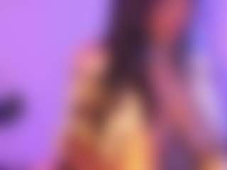 Live cam show with Cinnamoon - Public Black on TeamSkeetLive