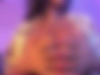 Live cam show with Cinnamoon - Strip Black on boobsie.com