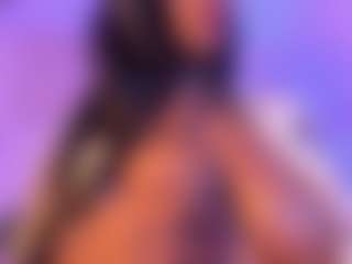 Cinnamoon's Live Sex Cam Show