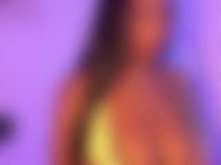 Live cam show with Cinnamoon - Striptease on Camsoda