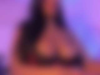 Cinnamoon's Live Sex Cam Show