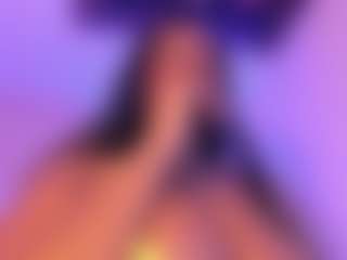 Cinnamoon's Live Sex Cam Show