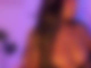 Cinnamoon's Live Sex Cam Show