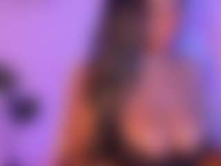 Cinnamoon's Live Sex Cam Show